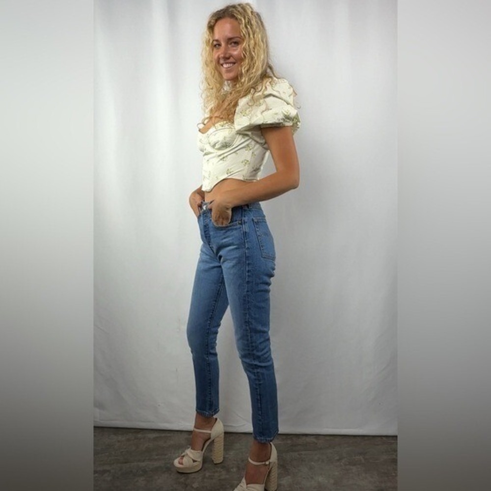 Levis 501 Skinny Jeans in Blue Size 25